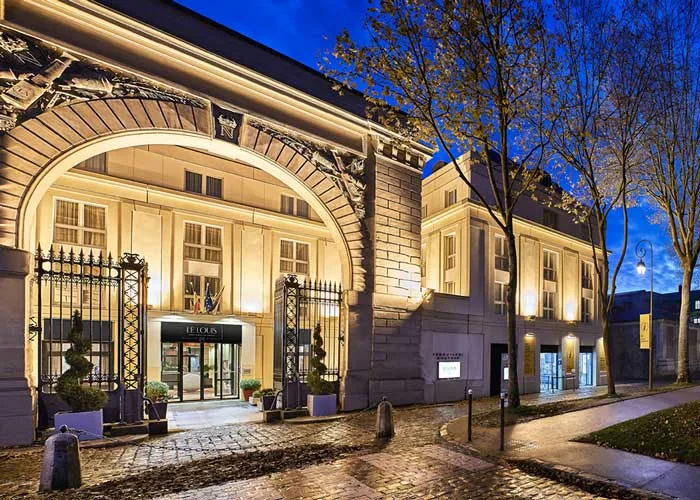 Le Louis Hotel